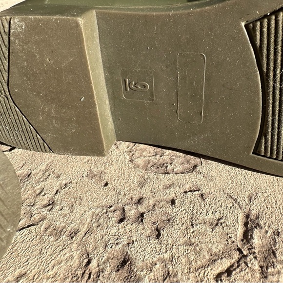 Chelsea Olive Green Rain Boot Size 9 - Picture 10 of 11